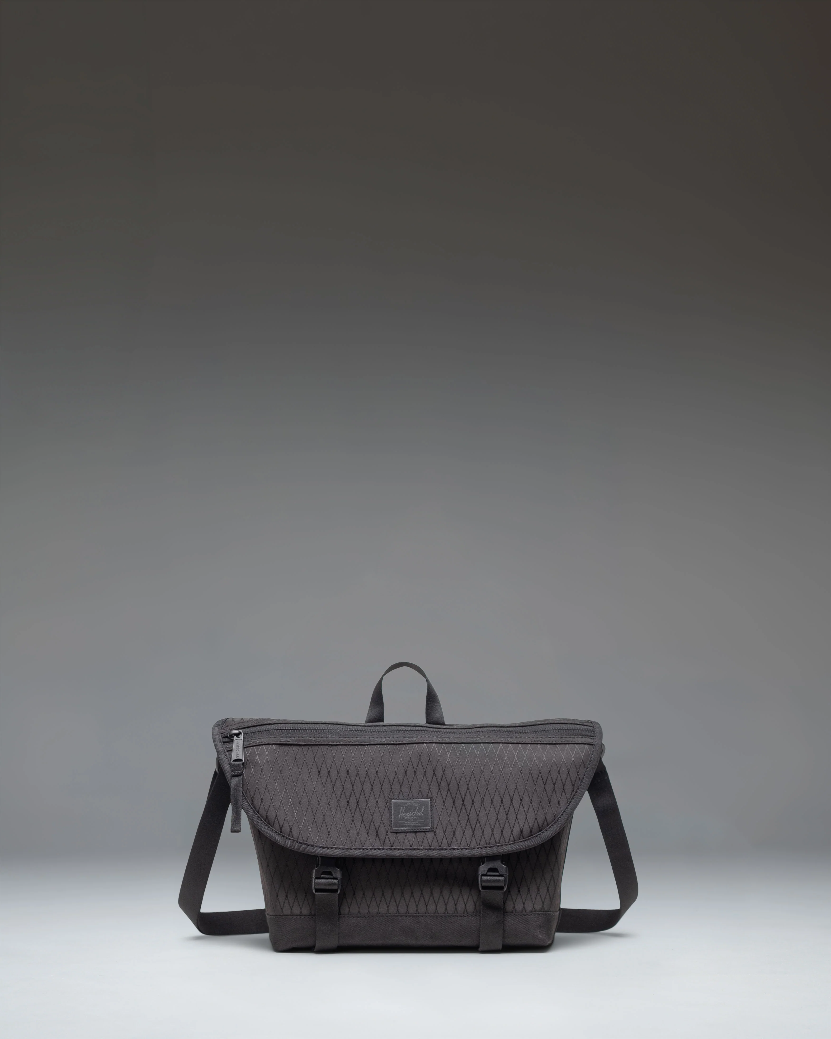 Herschel Supply Co. Cove Messenger Small - Image 8