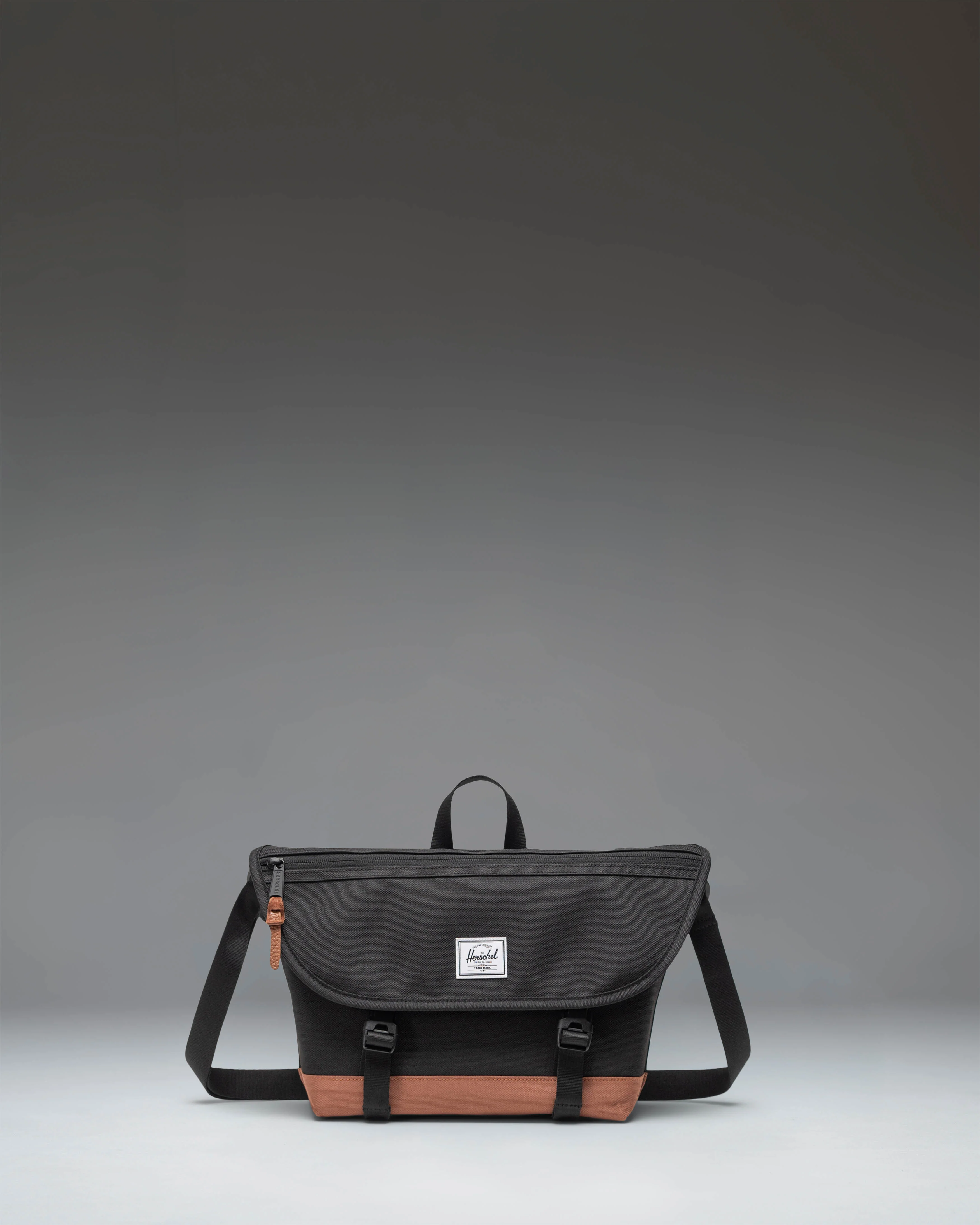 Herschel Supply Co. Cove Messenger Small - Image 4
