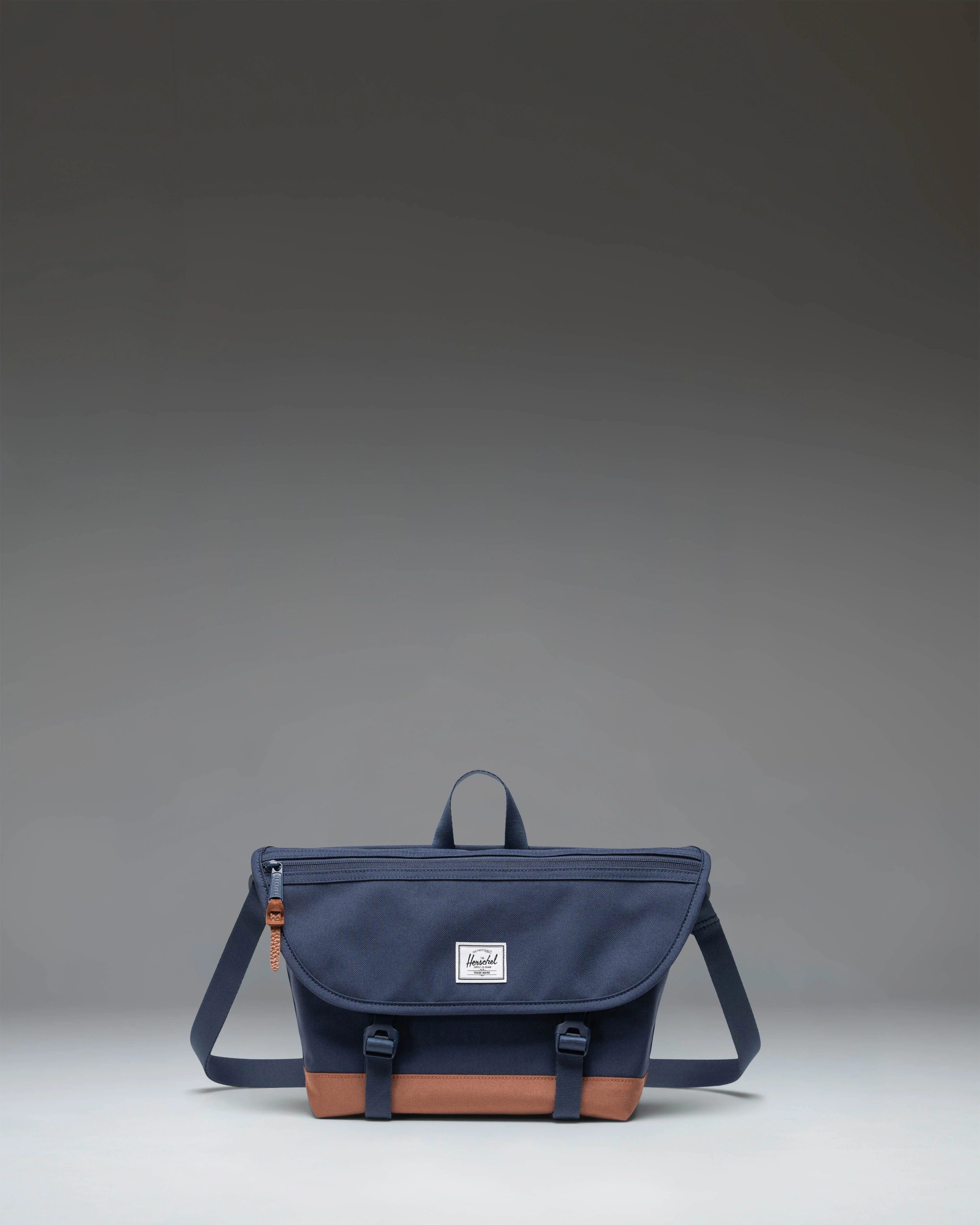 Herschel Supply Co. Cove Messenger Small - Image 3
